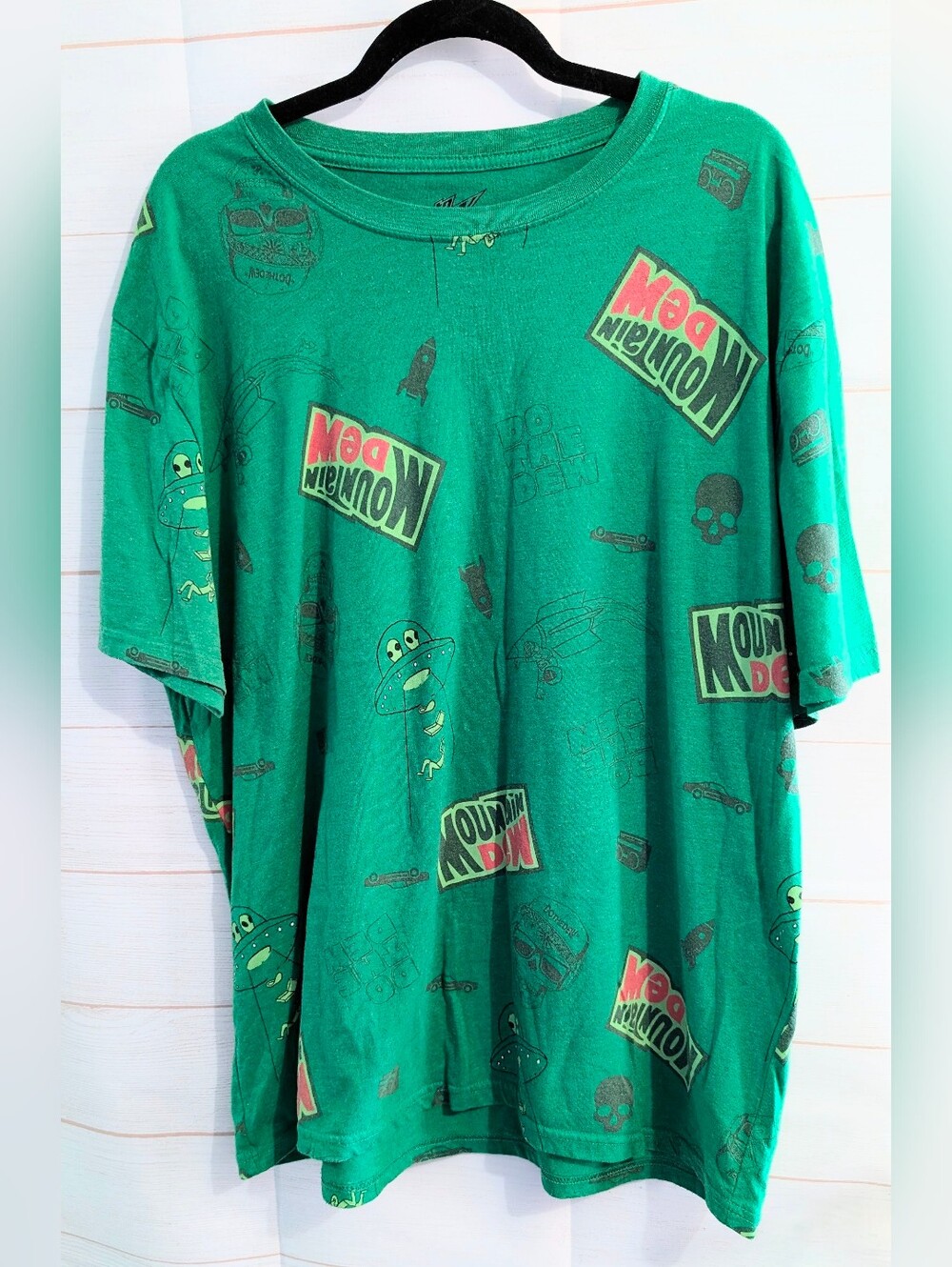 Rare 🙀 Mountain Dew Graphic Tee - Green 💚 Size 2X